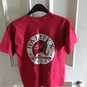 Boy's Medium Halifax Nova Scotia Sail Free Red T-Shirt (17" PTP)